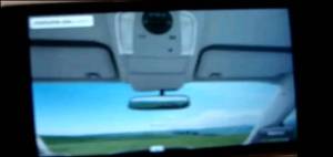 Viaje por el interior del vehículo con imágenes 3D y con etiquetas explicativas de cada uno de los elementos del vehículo.
